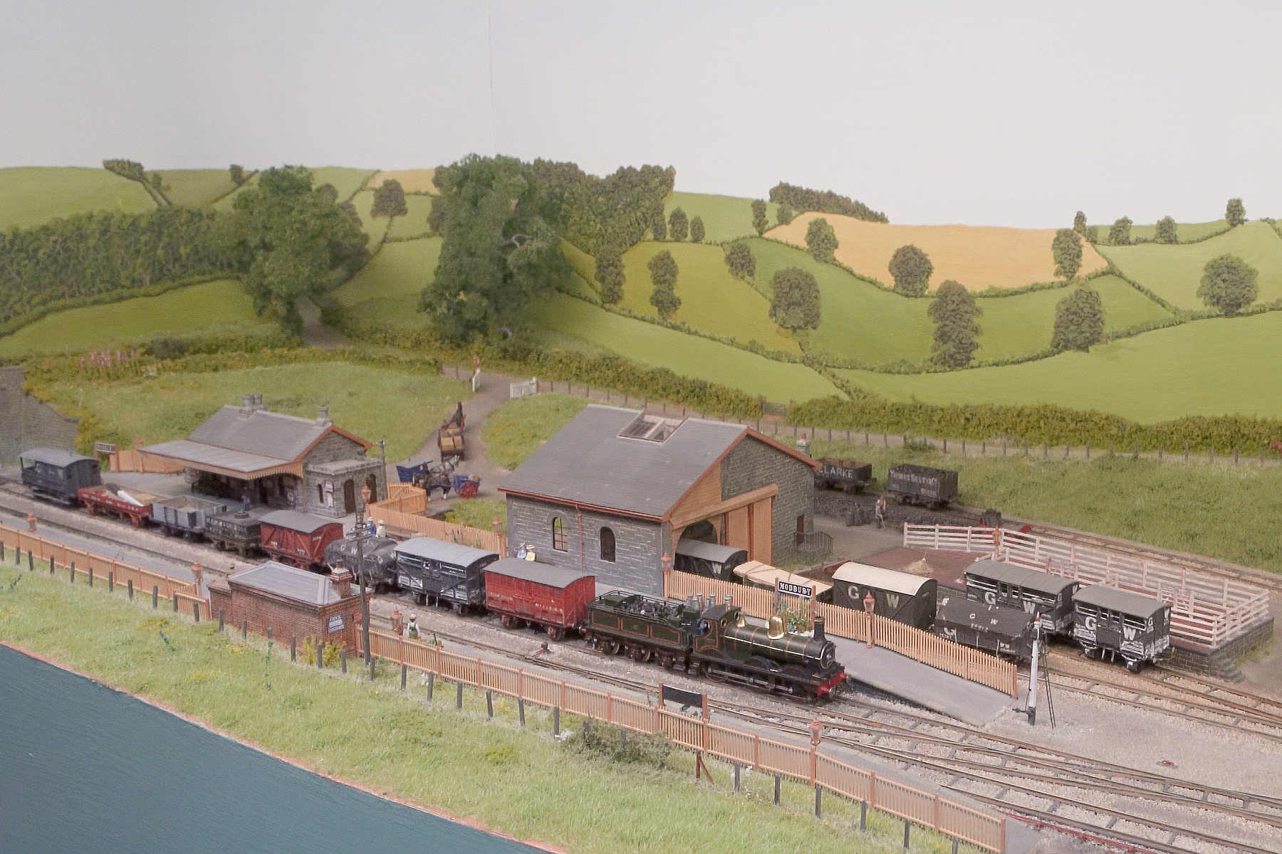 Modbury 2FS by Ian Smith